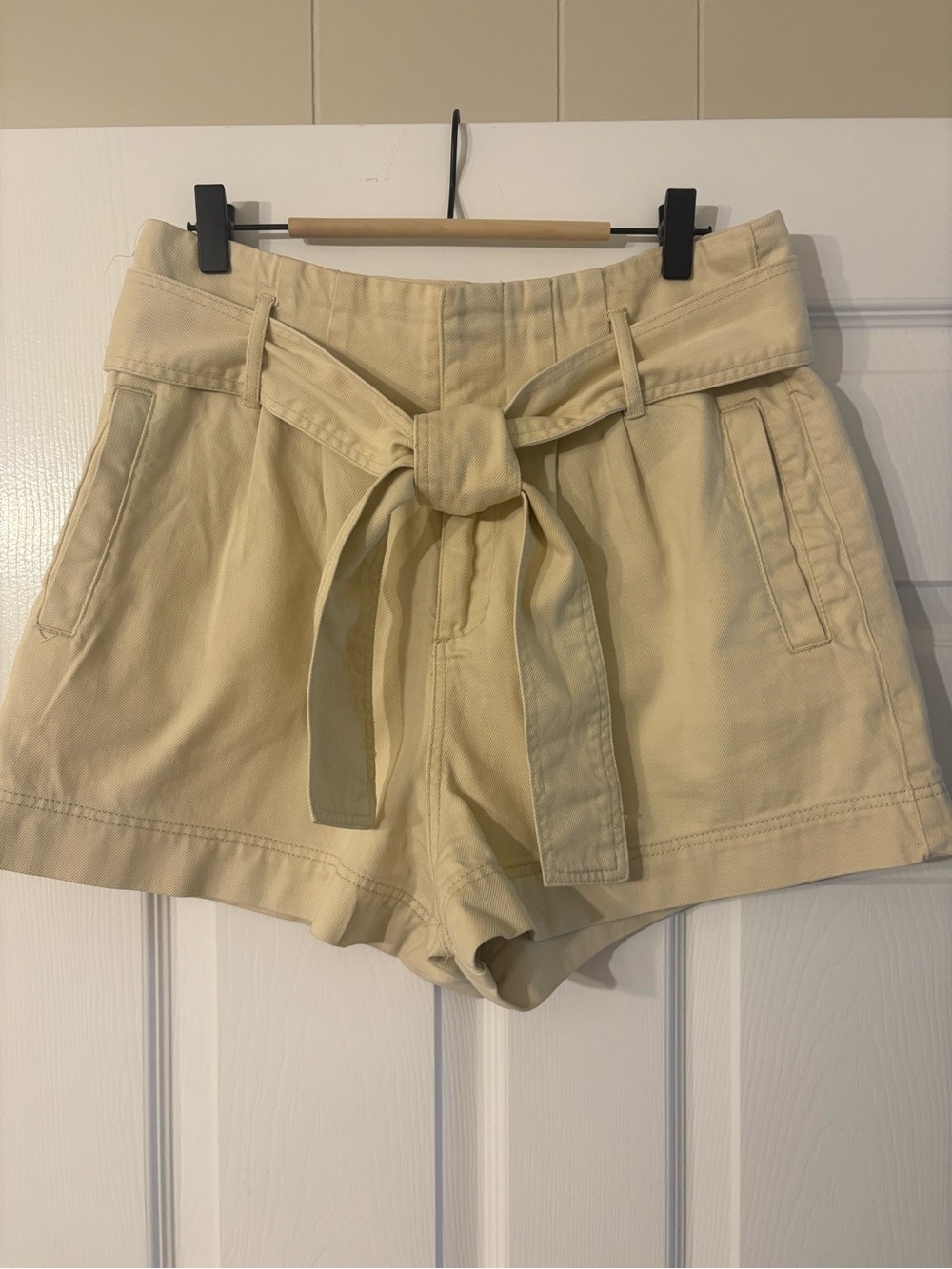 easel High-Waist Tie-Belt Shorts in Light Beige